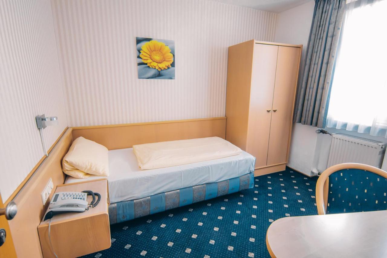 Hotel Benger Krefeld Bagian luar foto
