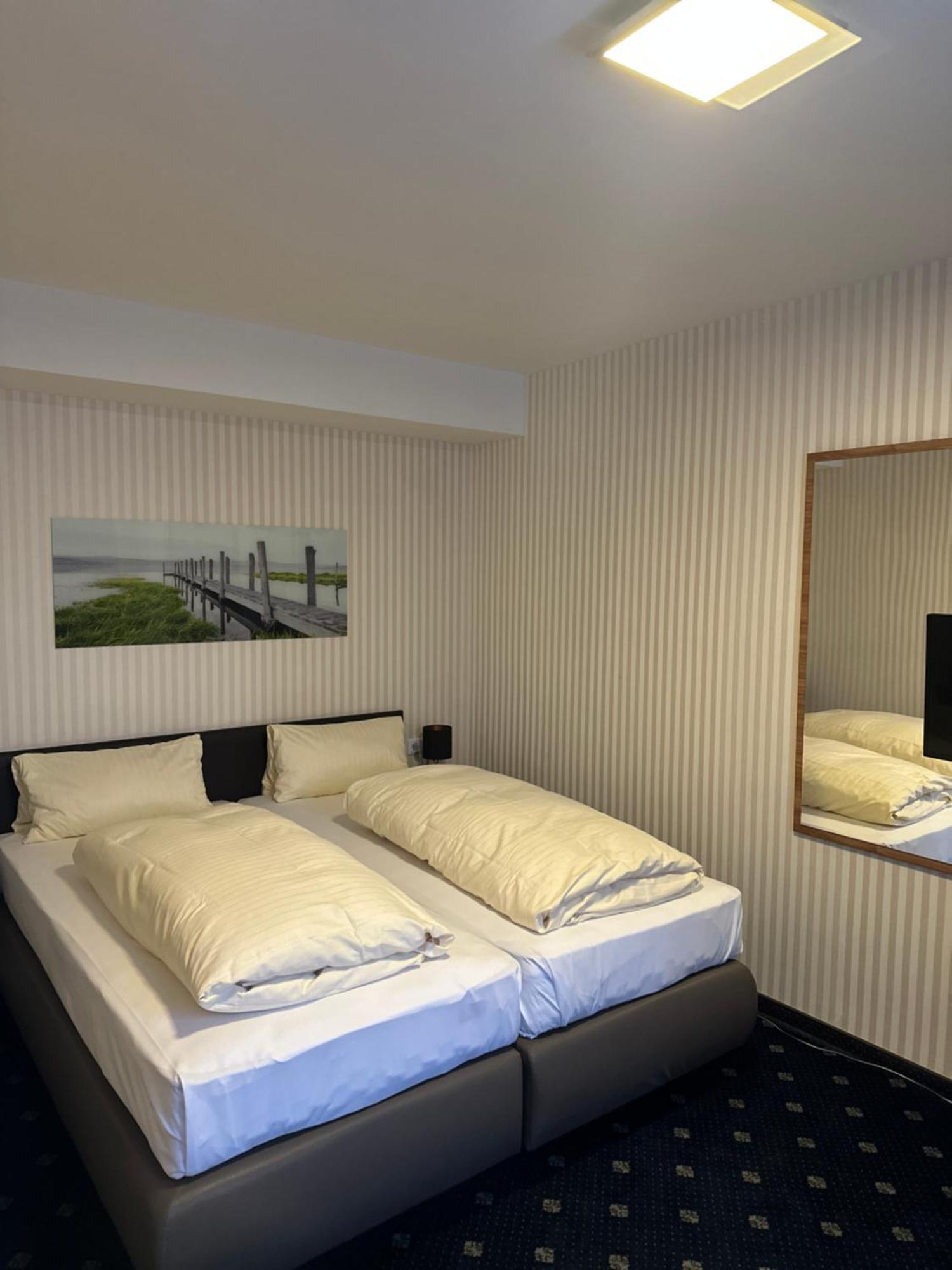 Hotel Benger Krefeld Bagian luar foto