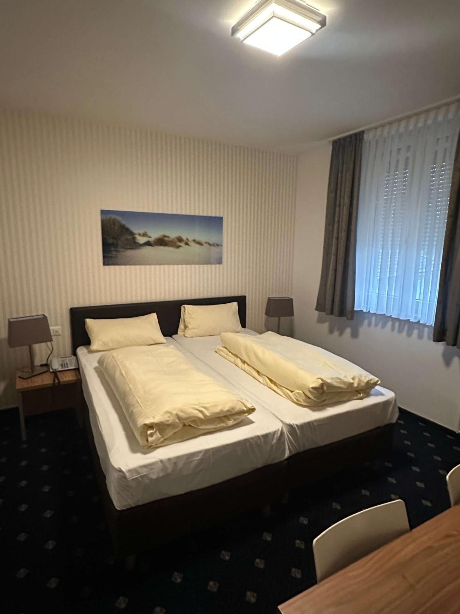 Hotel Benger Krefeld Bagian luar foto