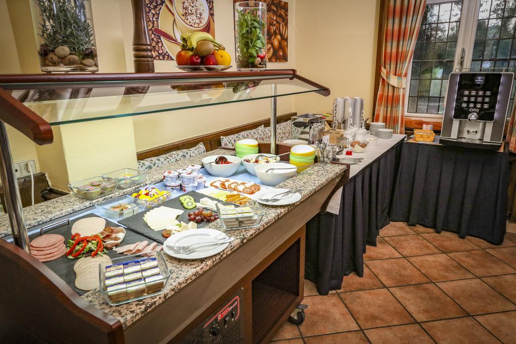 Hotel Benger Krefeld Bagian luar foto